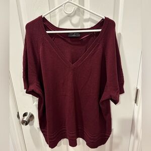 Lane Bryant 26/28 Burgundy Relaxed Short Sleeve V-neck Sweater